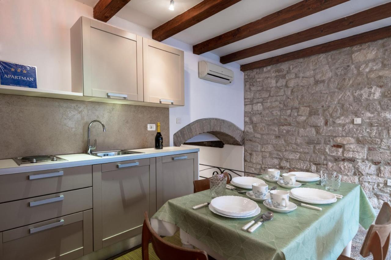 Apartment Blue Bay Free Parking Ровинь Экстерьер фото